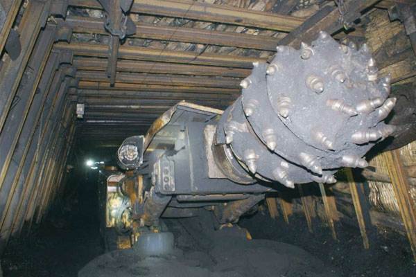 掘进机截齿脱落频繁的原因